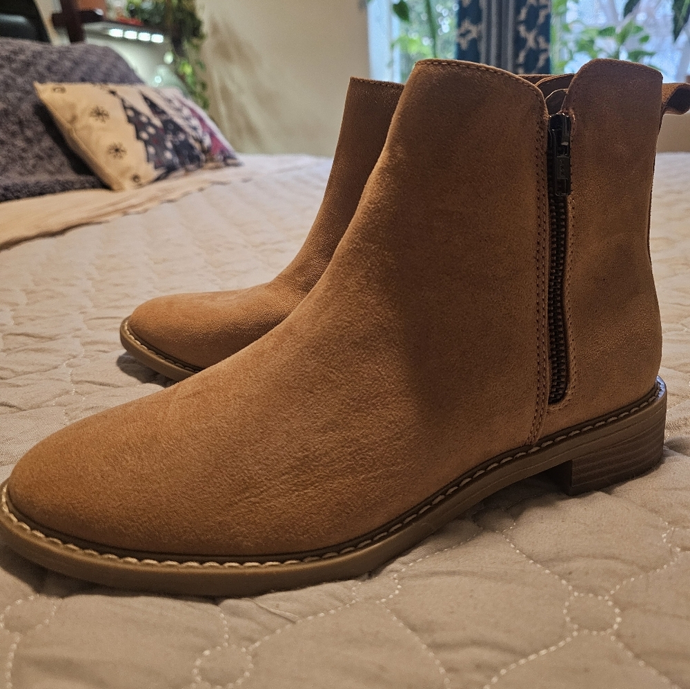 Women's boots